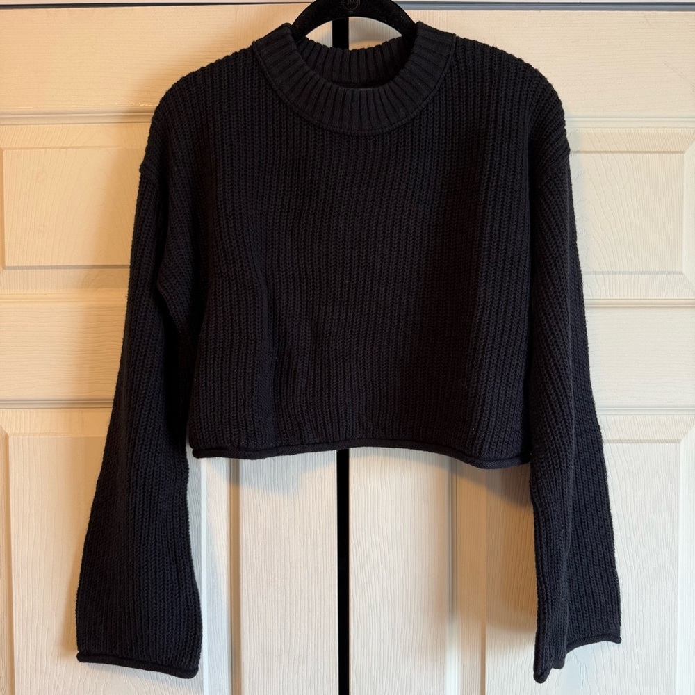 Cropped Ribbed Knit Sweater